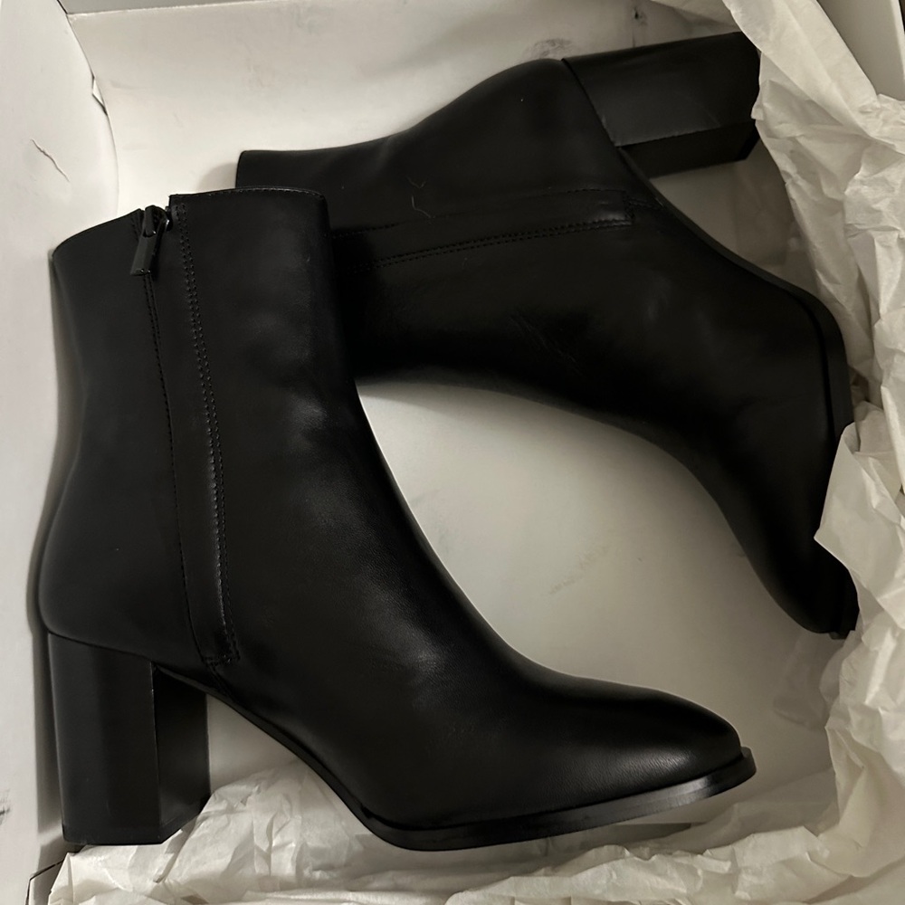 & Other Stories | Soft Round Heeled Ankle Boots